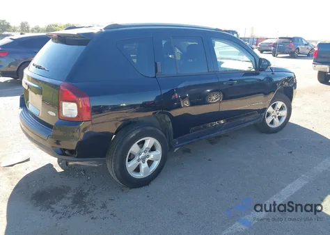 2016 Jeep Compass Latitude z USA, uszkodzony, nr VIN 1C4NJCEA7GD792625